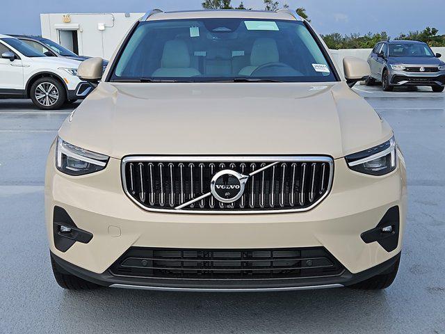 new 2025 Volvo XC40 car, priced at $50,040