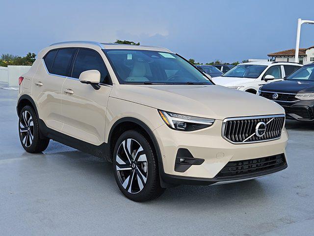 new 2025 Volvo XC40 car, priced at $50,040