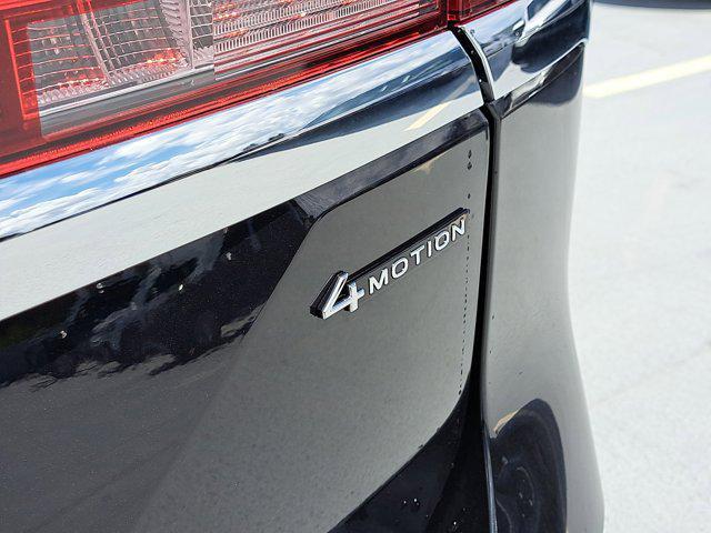 new 2025 Volkswagen Atlas car, priced at $44,353