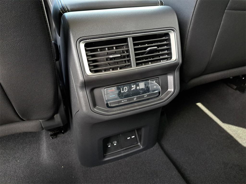 new 2025 Volkswagen Atlas car, priced at $39,853