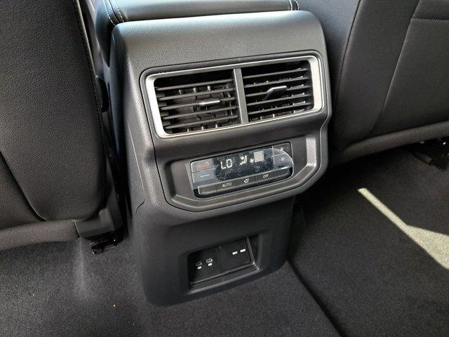 new 2025 Volkswagen Atlas car, priced at $44,353