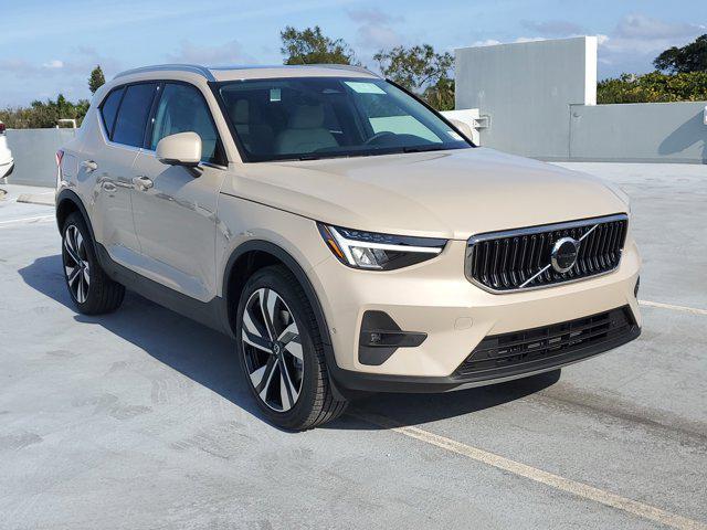 new 2025 Volvo XC40 car, priced at $49,070