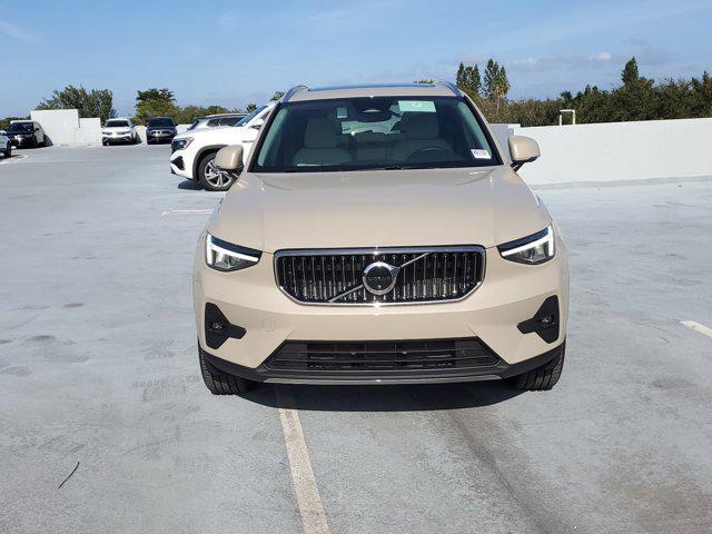 new 2025 Volvo XC40 car, priced at $49,070