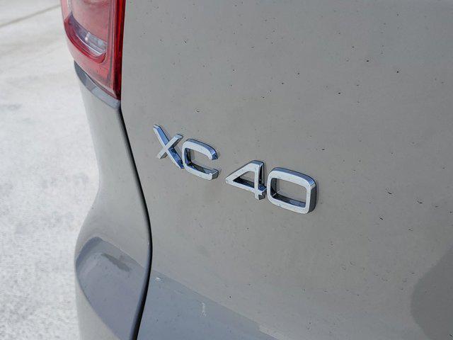 new 2025 Volvo XC40 car, priced at $49,070