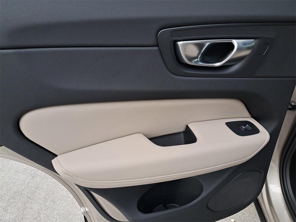 new 2026 Volvo XC60 Plug-In Hybrid car, priced at $63,987