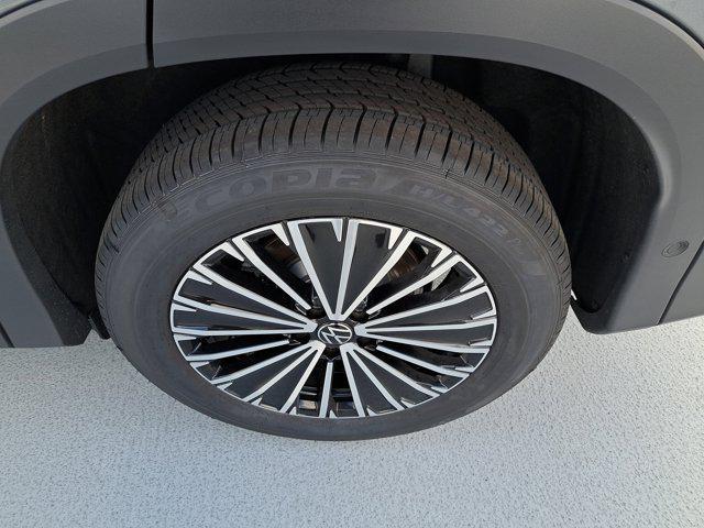 new 2025 Volkswagen Tiguan car, priced at $29,656