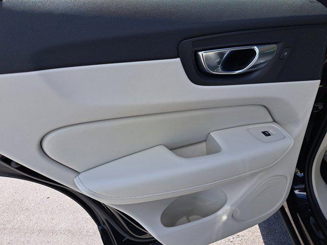used 2022 Volvo XC60 car, priced at $32,995