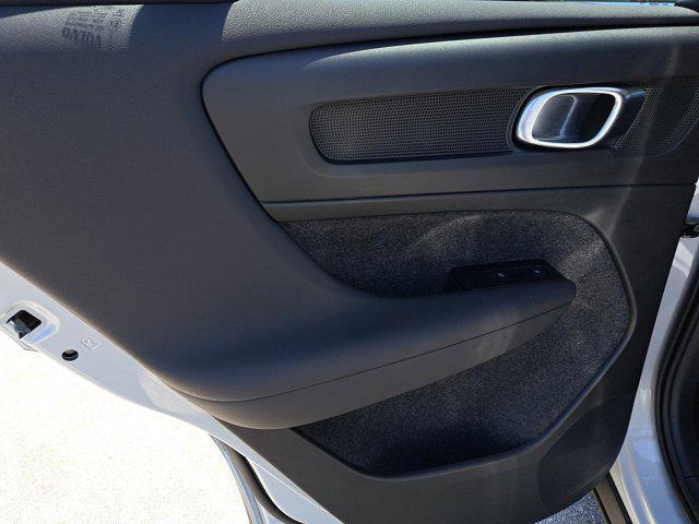 used 2022 Volvo XC40 car, priced at $36,595