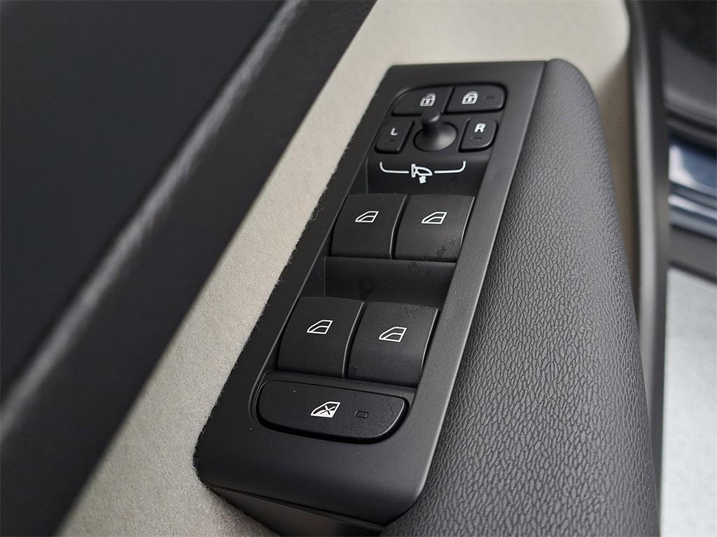 new 2026 Volvo XC40 car, priced at $42,767