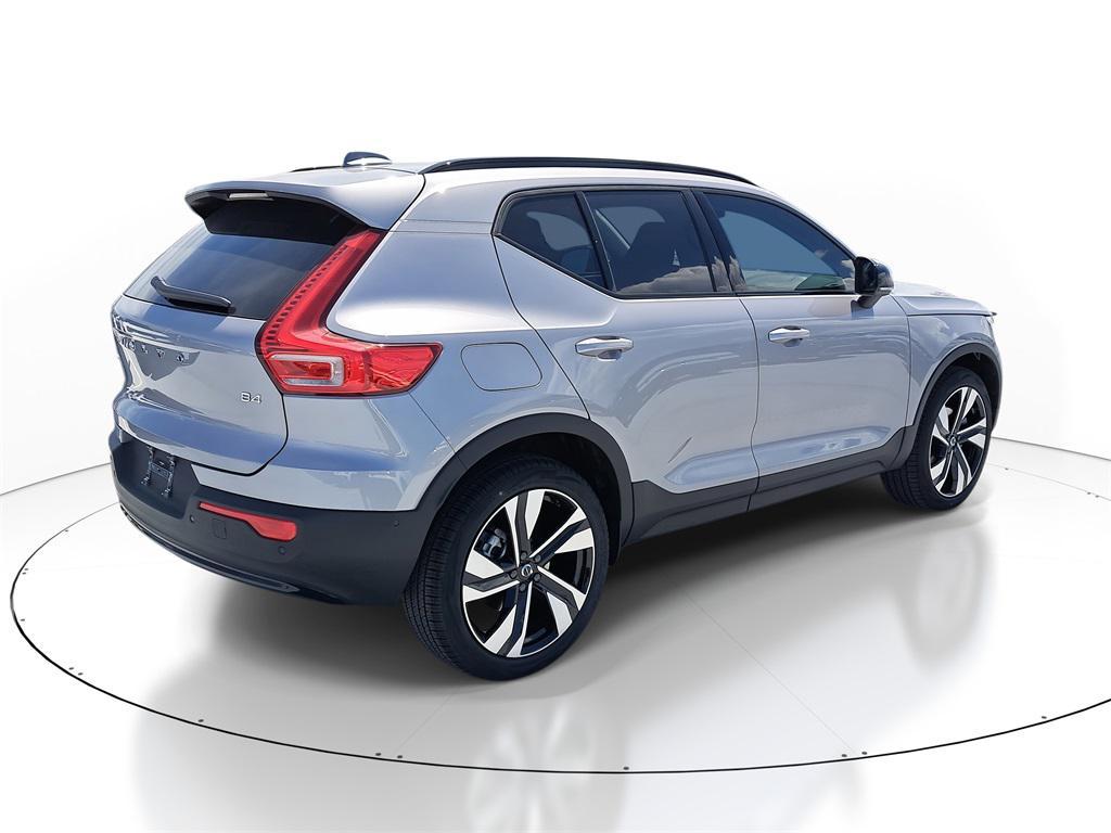 new 2026 Volvo XC40 car, priced at $42,767