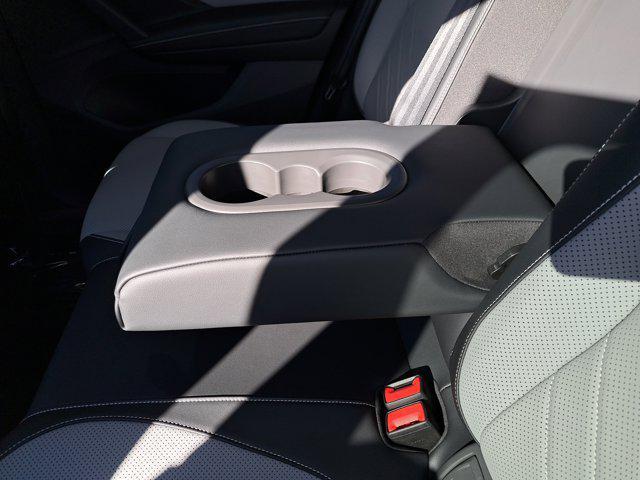 new 2025 Volkswagen Tiguan car, priced at $33,355