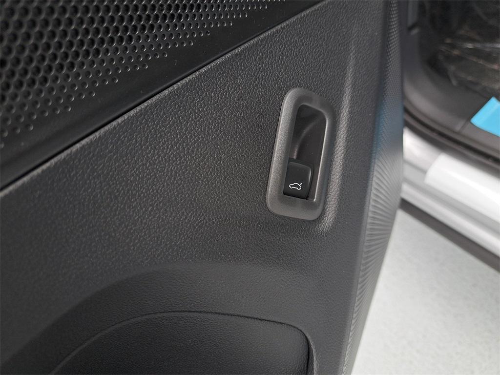 new 2025 Volkswagen Tiguan car, priced at $31,067