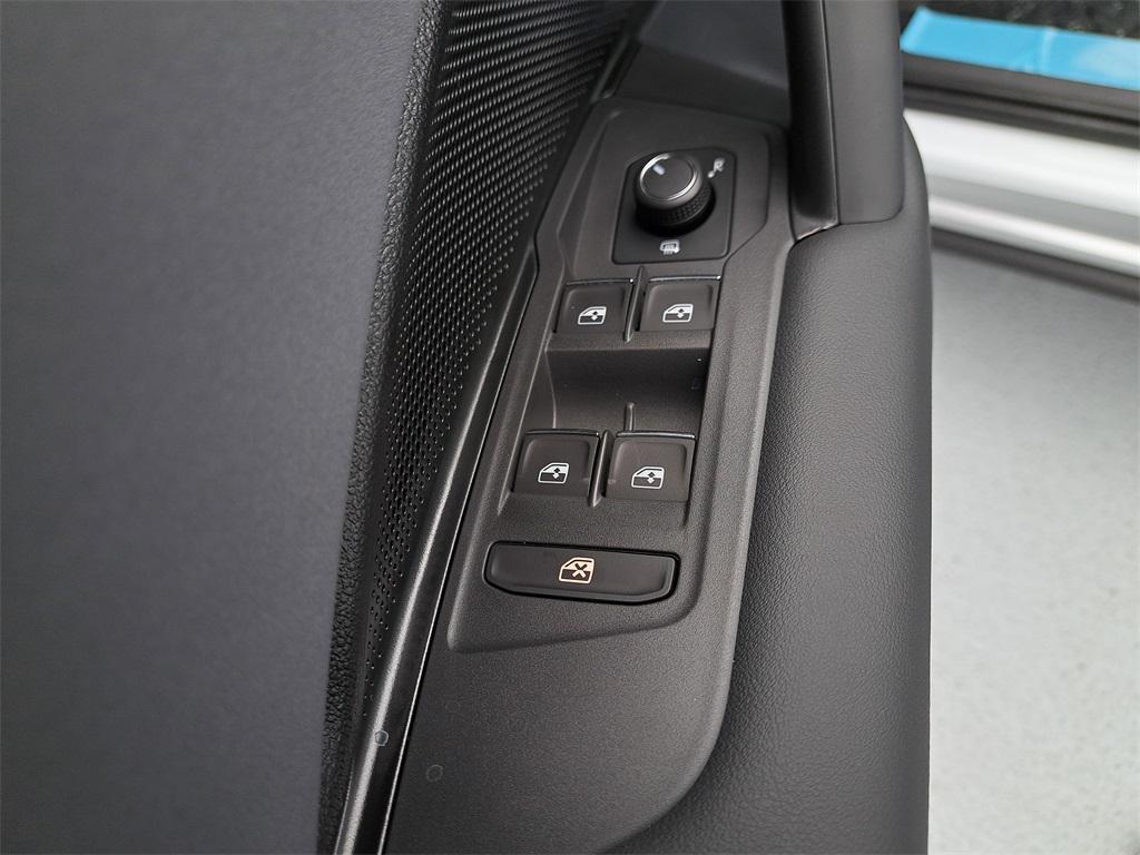 new 2025 Volkswagen Tiguan car, priced at $31,067