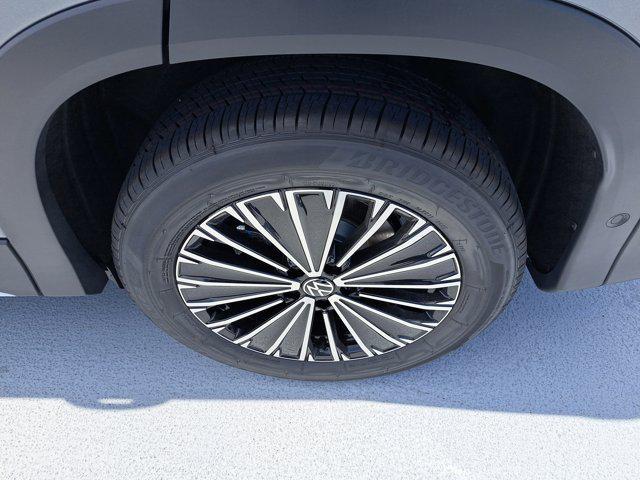new 2025 Volkswagen Tiguan car, priced at $29,704