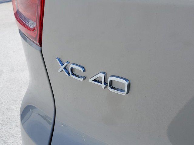 new 2025 Volvo XC40 car, priced at $48,675