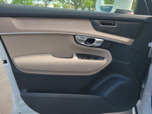 new 2026 Volvo XC90 car, priced at $68,825