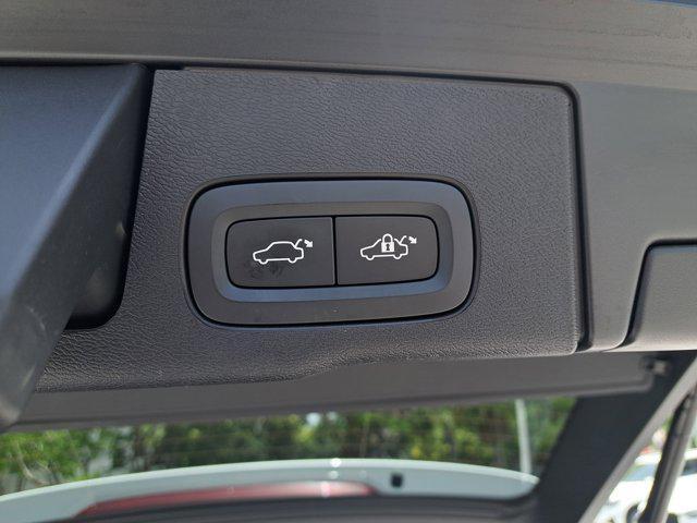 used 2023 Volvo XC60 car, priced at $39,595