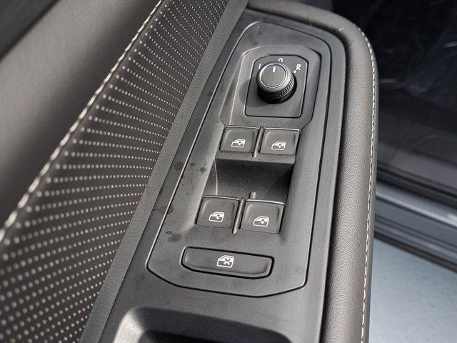new 2025 Volkswagen Atlas Cross Sport car, priced at $35,458