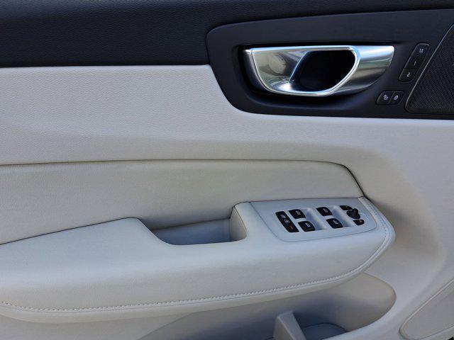 new 2026 Volvo XC60 Plug-In Hybrid car, priced at $69,051