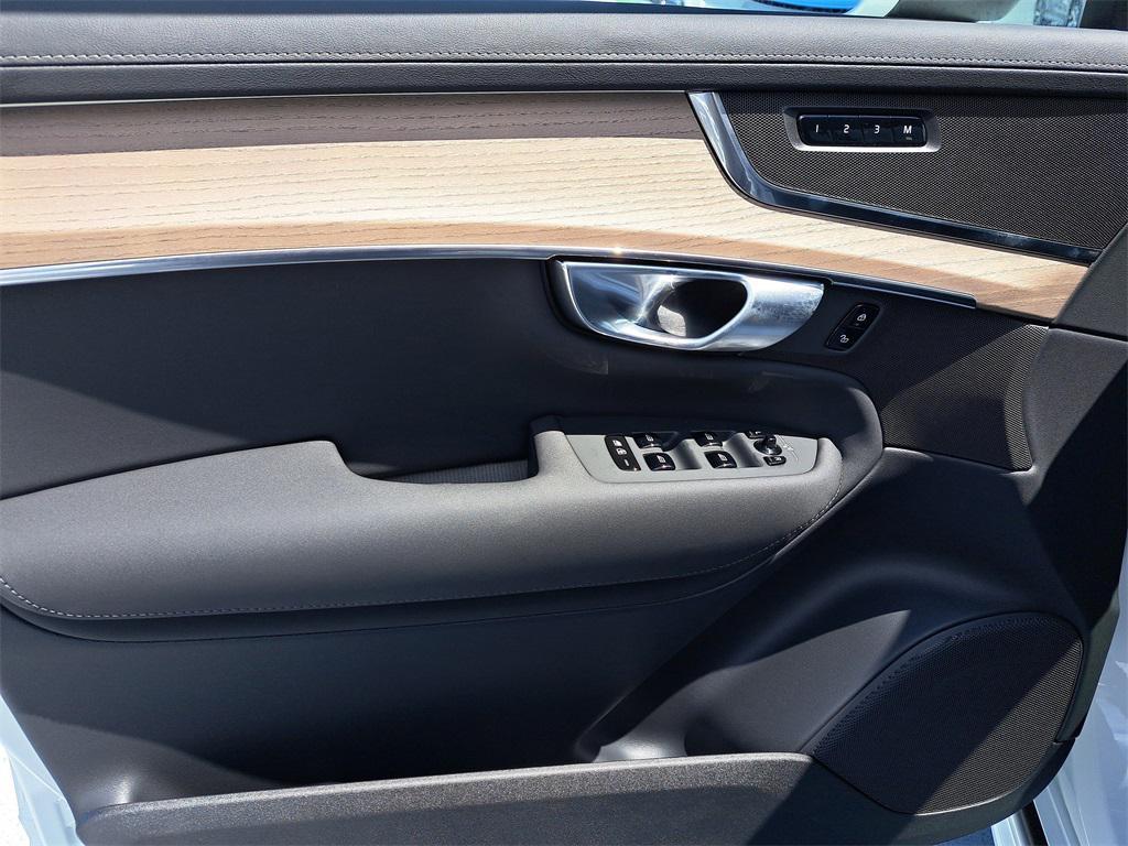 new 2026 Volvo XC90 Plug-In Hybrid car, priced at $73,518