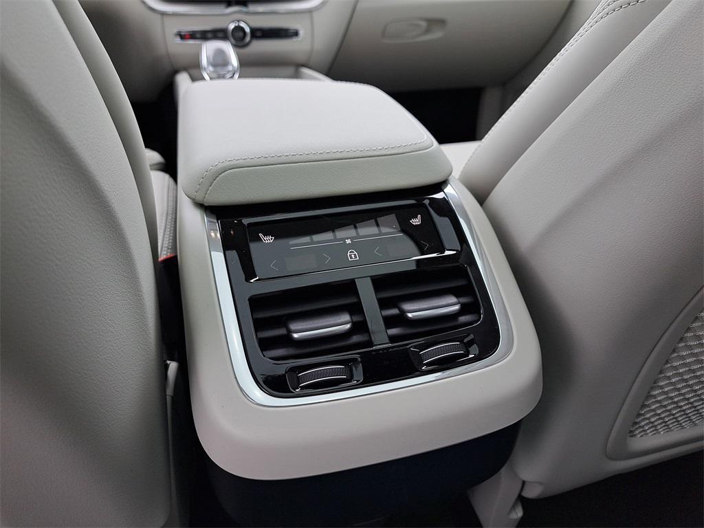 new 2026 Volvo XC60 car, priced at $58,851