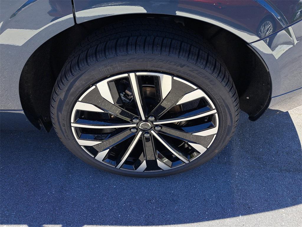 new 2026 Volvo XC60 car, priced at $58,851