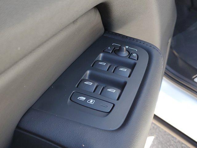 used 2023 Volvo XC60 car, priced at $35,995