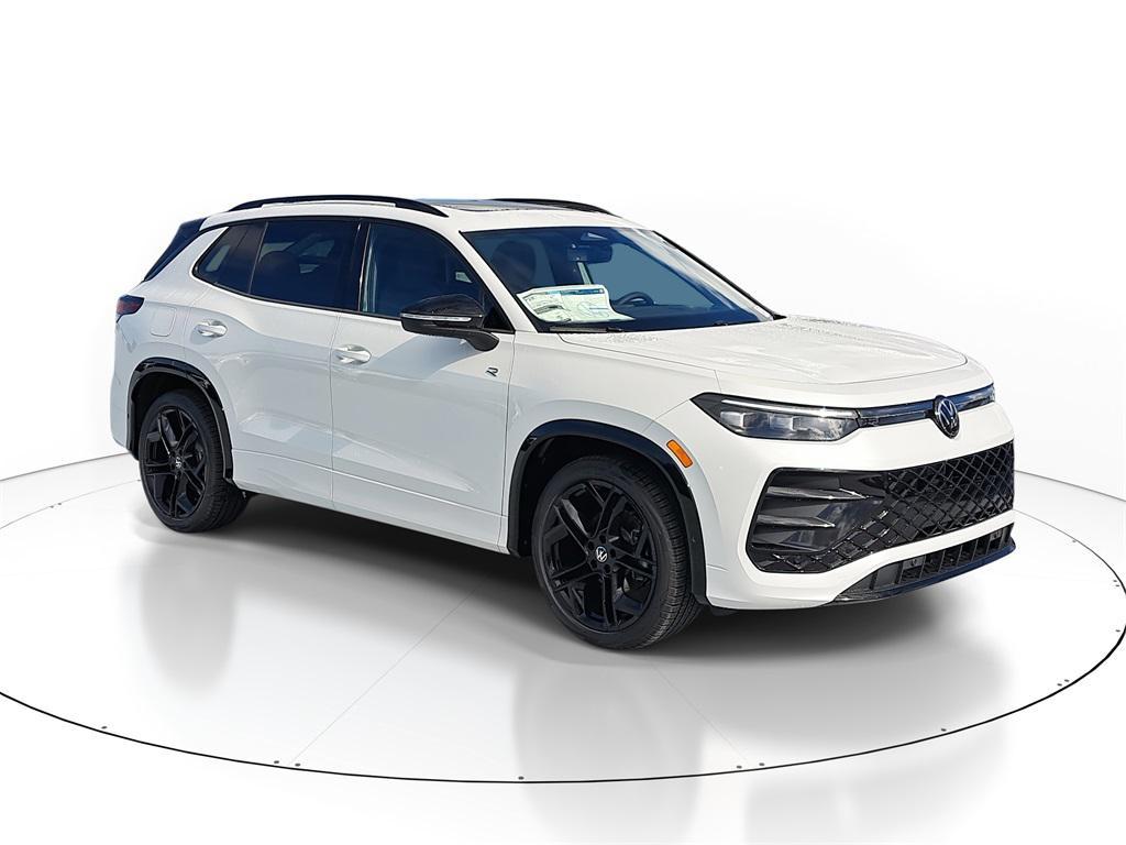 new 2025 Volkswagen Tiguan car, priced at $35,819