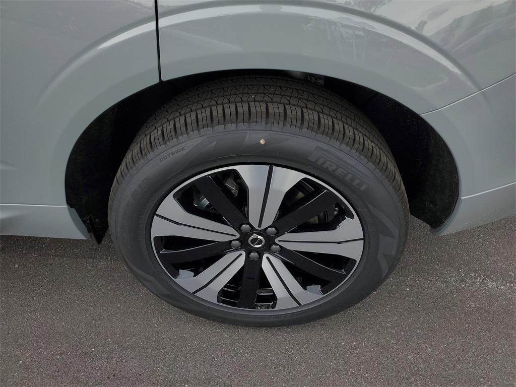 new 2025 Volvo XC60 Plug-In Hybrid car, priced at $50,659