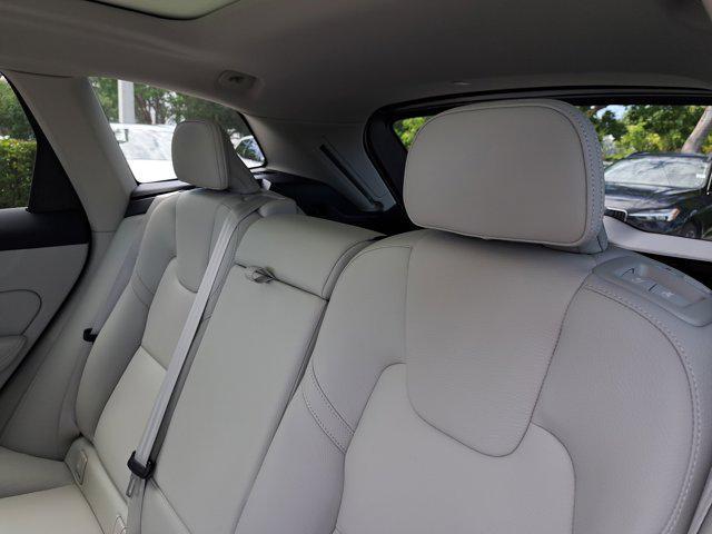 used 2022 Volvo XC60 car, priced at $32,995