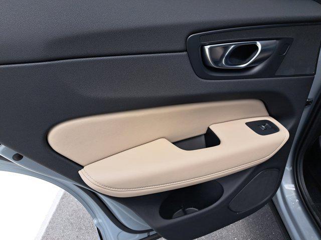 new 2026 Volvo XC60 car, priced at $54,985