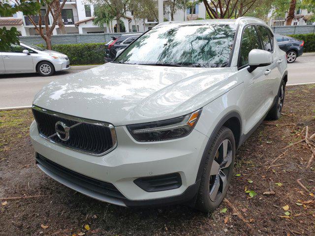 used 2020 Volvo XC40 car