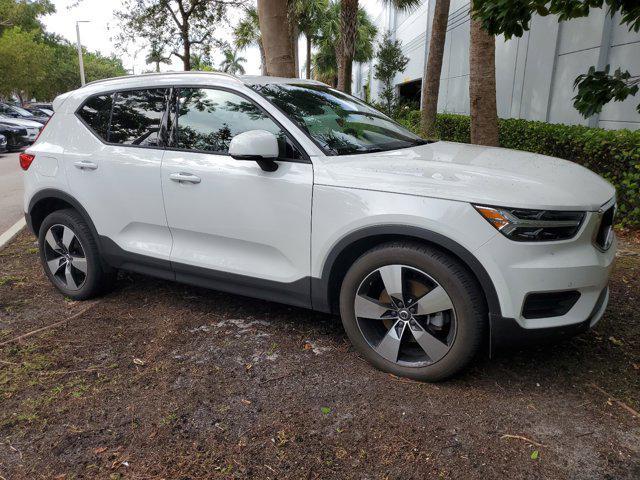 used 2020 Volvo XC40 car