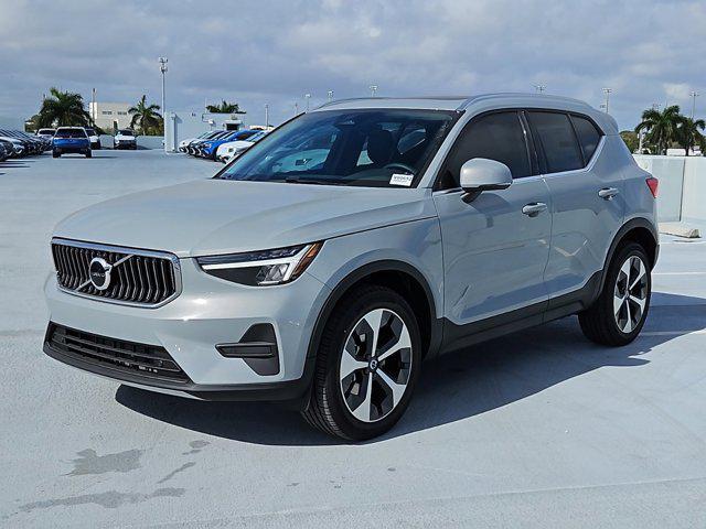 new 2025 Volvo XC40 car, priced at $46,015