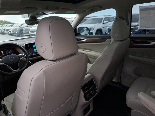 new 2025 Volkswagen Atlas car, priced at $41,628