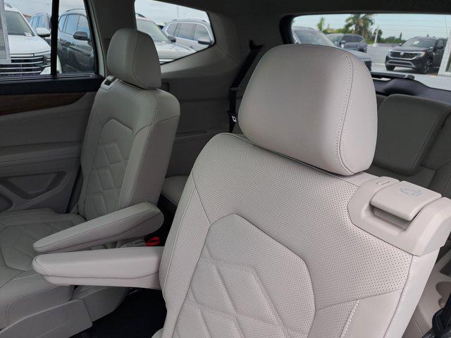 new 2025 Volkswagen Atlas car, priced at $41,628