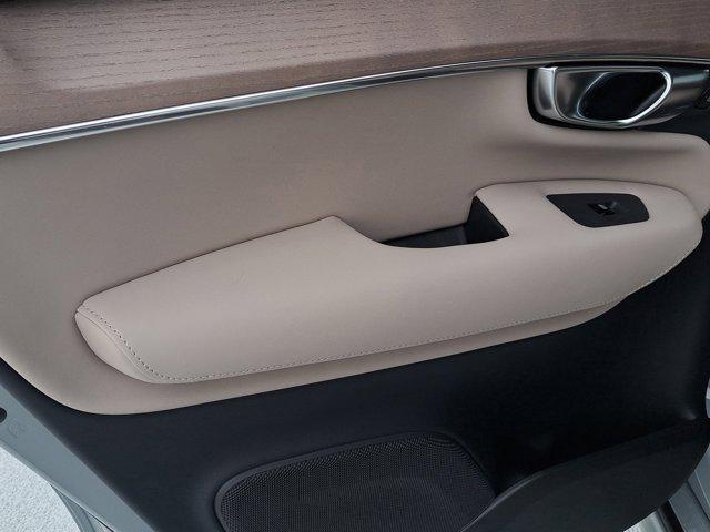 new 2026 Volvo XC90 car, priced at $68,825