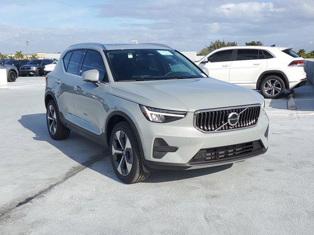 new 2025 Volvo XC40 car, priced at $45,465