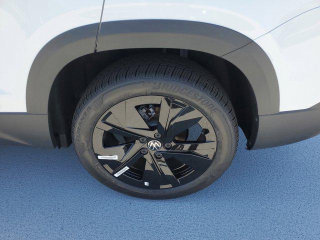 new 2025 Volkswagen Taos car, priced at $29,368