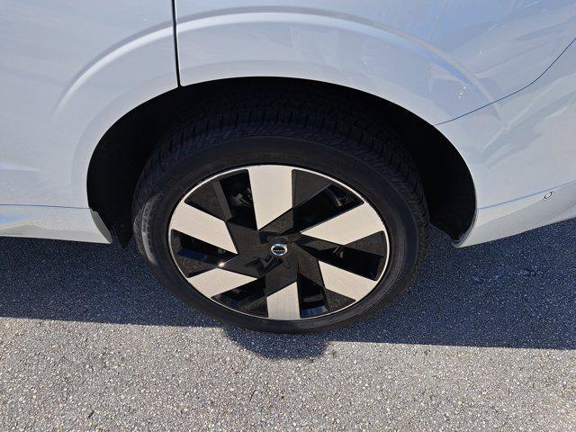 used 2024 Volvo XC60 Recharge Plug-In Hybrid car, priced at $54,995