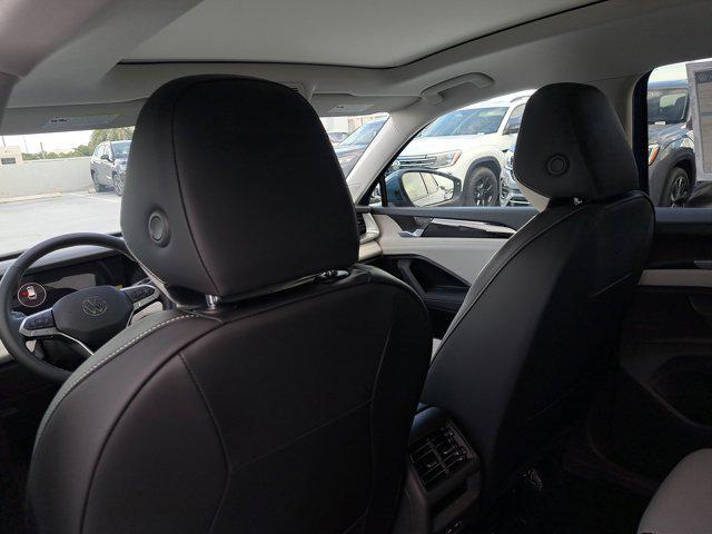 new 2025 Volkswagen Tiguan car, priced at $36,186