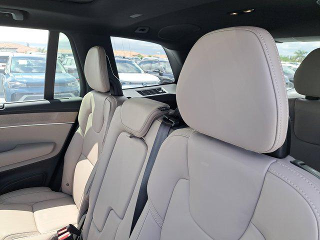 new 2026 Volvo XC90 car, priced at $75,155