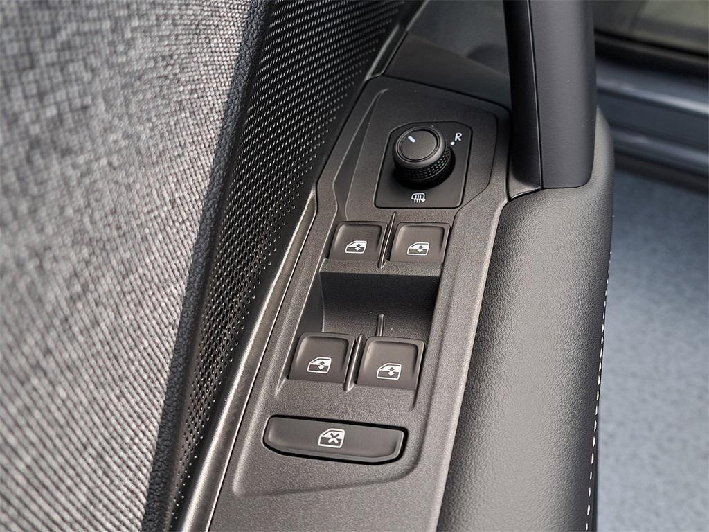 new 2026 Volkswagen Tiguan car, priced at $31,037