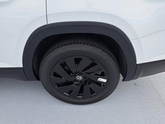 new 2025 Volkswagen Atlas car, priced at $41,801