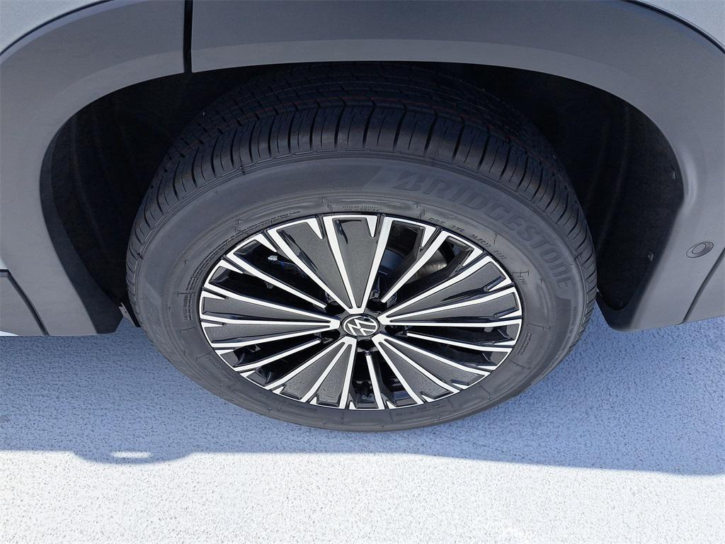new 2025 Volkswagen Tiguan car, priced at $29,704