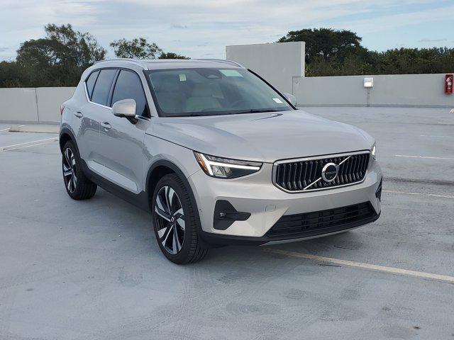 new 2025 Volvo XC40 car, priced at $48,890