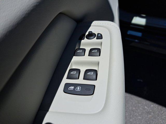 new 2026 Volvo XC60 car, priced at $59,585