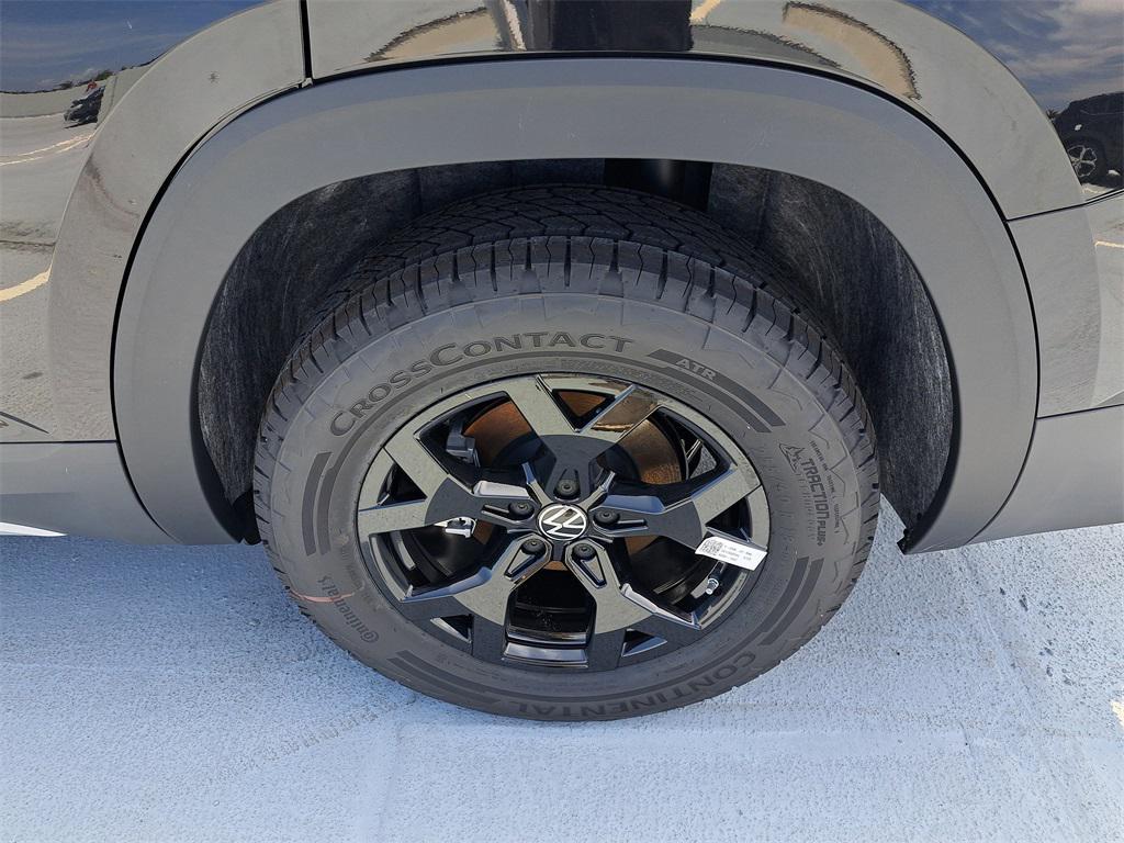 new 2025 Volkswagen Atlas car, priced at $40,289
