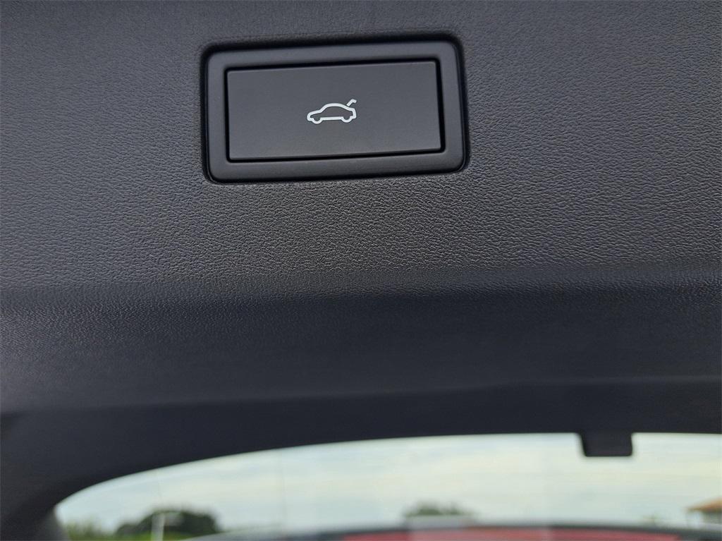 new 2025 Volkswagen Tiguan car, priced at $31,067