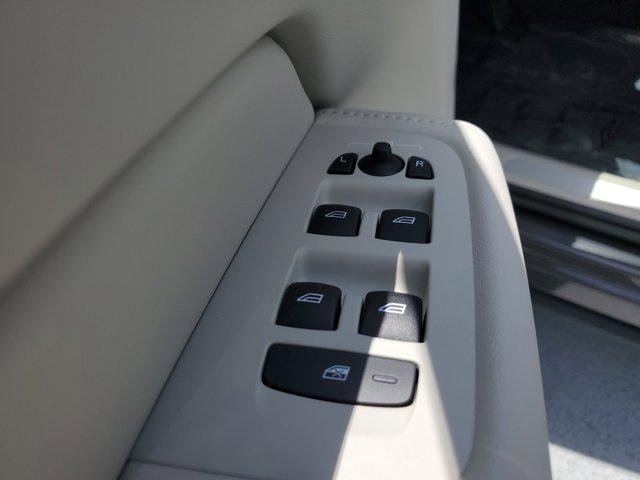 used 2023 Volvo XC60 car, priced at $42,995